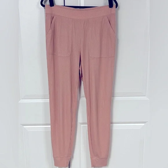 Express 2- Pc Ribbed Loungewear - Picture 4 of 7